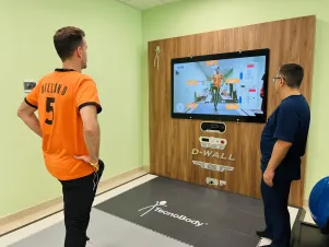 В кабинете медицинской реабилитации хирургического корпуса Нового Уренгоя прошли лечение первые 20 пациентовПрофильный кабинет в новом здании начал работу менее месяца назад. В нем установлено четыре реабилитационные системы для восстановления двигательных функций. 